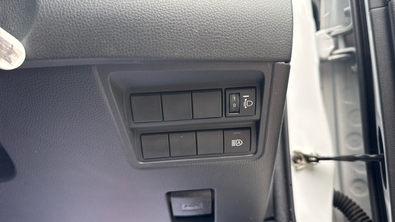Toyota Yaris 1.5 Hybrid Design 5dr CVT Hybrid Hatchback